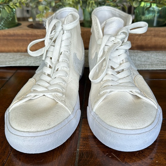 NWOT Nike Canvas High Top Sneakers - Picture 1 of 6